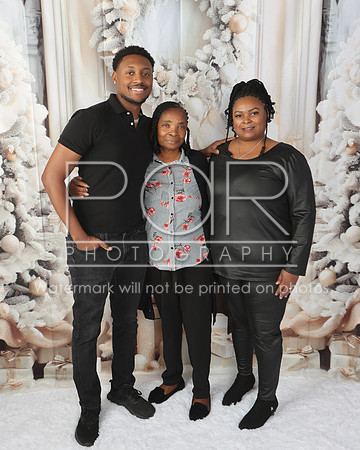 2024_Christmas_Dorothy-42