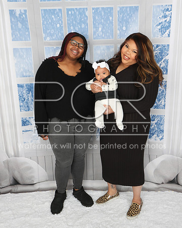 2024_Christmas_Dorothy-37