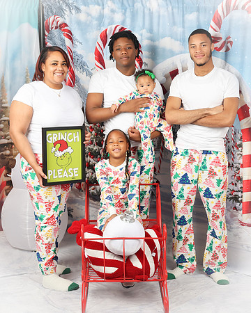2024_Christmas_Sarah-25