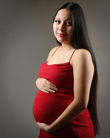 2024_Christmas_Maternity_Emily-7