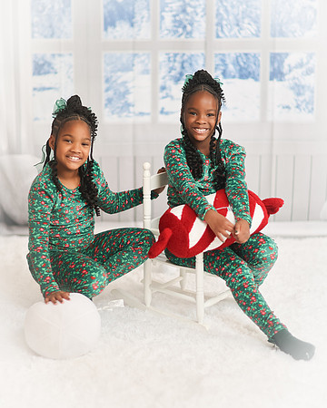 2024_Christmas_Twins-3