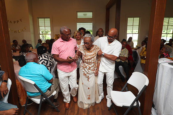 2025_Bday_Wade_90th-53