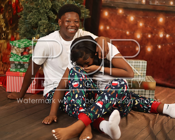 2024_Christmas_Markayla-14