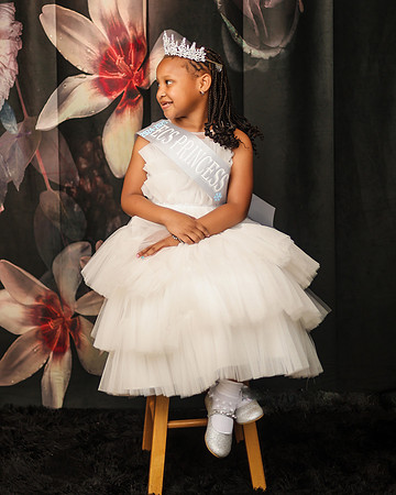 2025_Grad_Raegan-23
