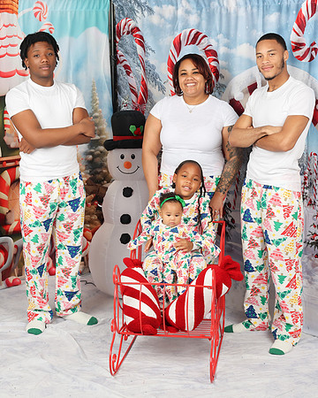 2024_Christmas_Sarah-14