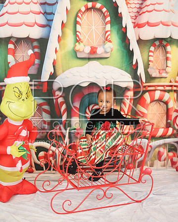 2024_Christmas_Corrine-6
