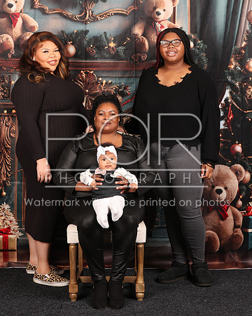 2024_Christmas_Dorothy-14