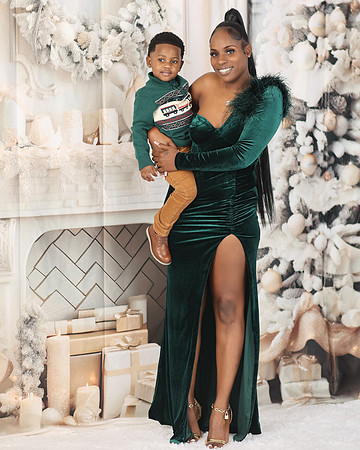 2024_Christmas_Keundra-17
