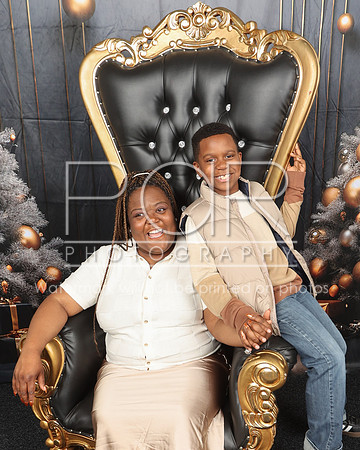 2024_Holiday_D_Kyles-17