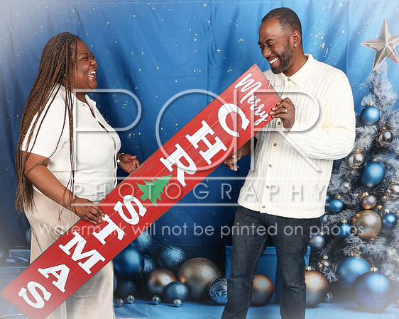 2024_Holiday_D_Kyles-34