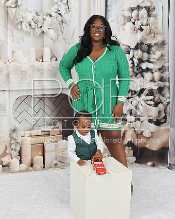 2024_Christmas_Jada Varnell-14