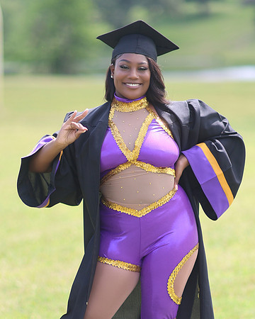 2025_Grad_Maddy-77