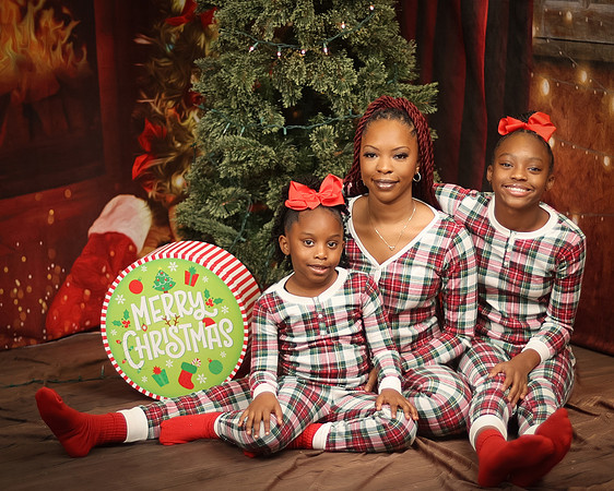 2024_Christmas_Shaniqua-19