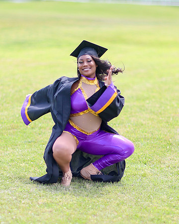 2025_Grad_Maddy-84