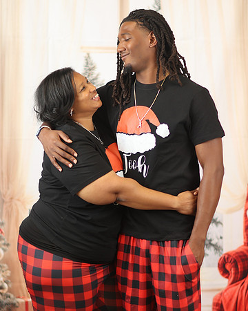 2024_Christmas_RussellFamily-52