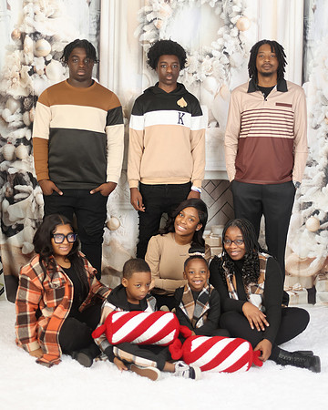 2024_Christmas_Alisha-10