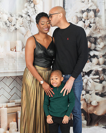 2024_Christmas_Griffins-9