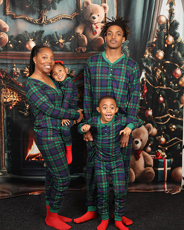 2024_Christmas_Shaniqua-36