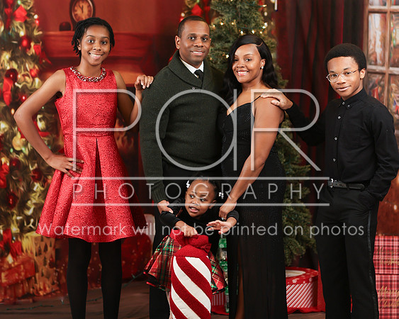 2024_Christmas_Amber McMillan-12