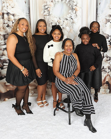 2024_Christmas_Monifah-56