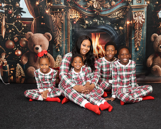 2024_Christmas_Shaniqua-4