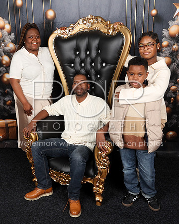2024_Holiday_D_Kyles-12