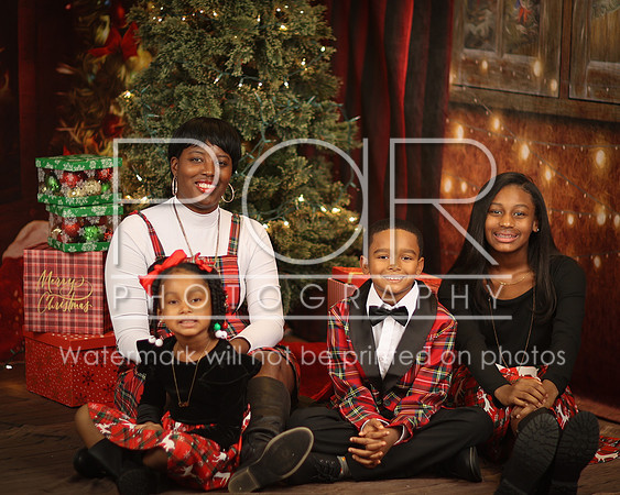 2024_Christmas_Eboni-12