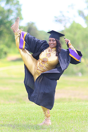 2025_Grad_Maddy-63