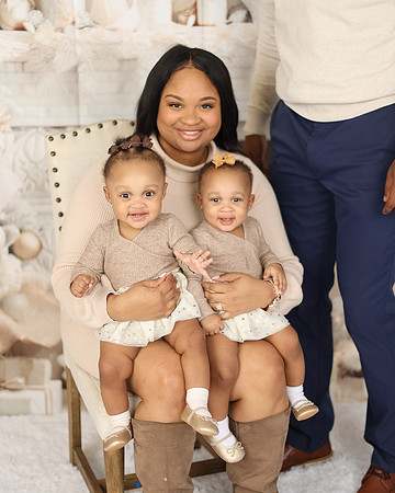 2024_Christmas_Barnes Family-7