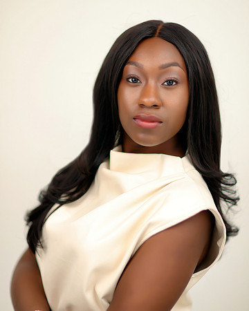 Ellie_Headshots-8