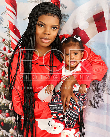 2024_Christmas_Brandi-30
