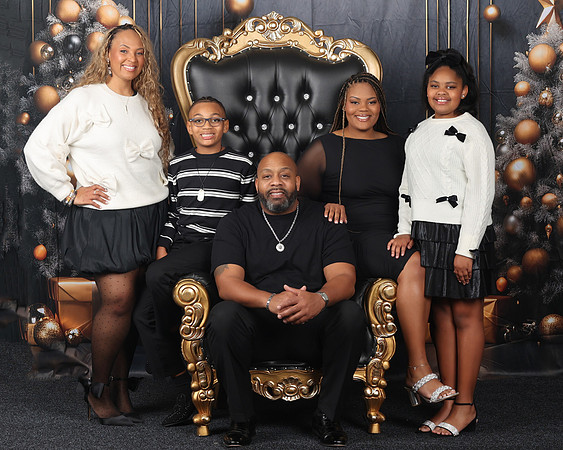 2024_Christmas_Monifah-22