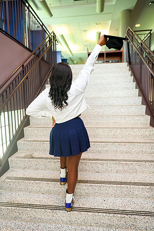 2025_Grad_Maddy-24