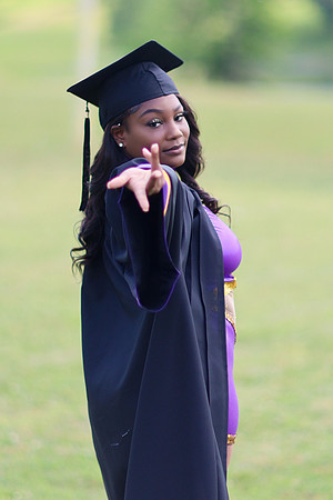 2025_Grad_Maddy-79