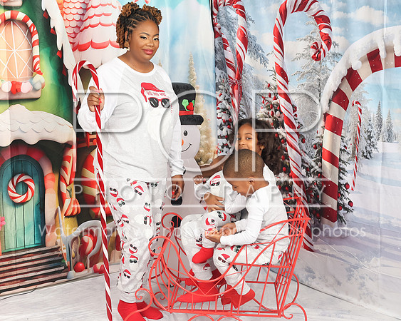 2024_Christmas_LaTashia-10