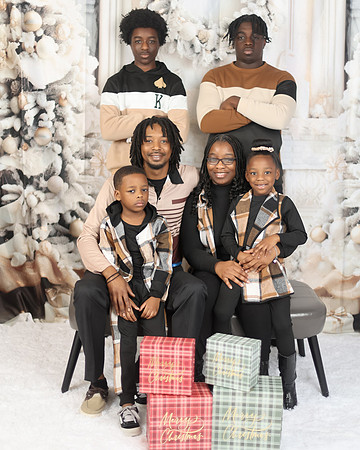 2024_Christmas_Alisha-4
