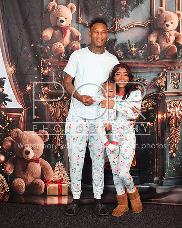2024_Christmas_Aundriana-21