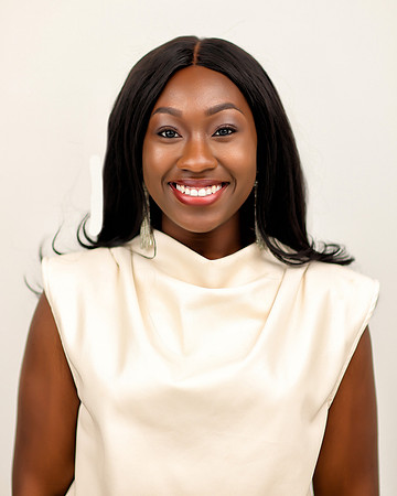 Ellie_Headshots-11