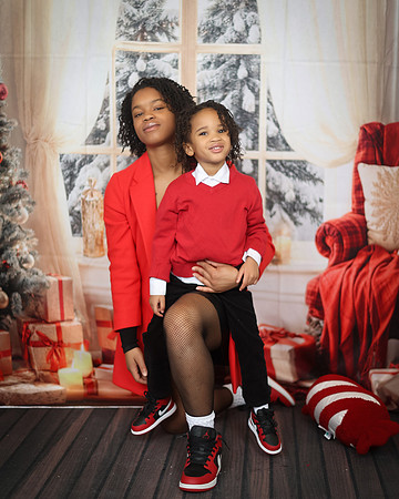 2024_Christmas_Cynthia-6