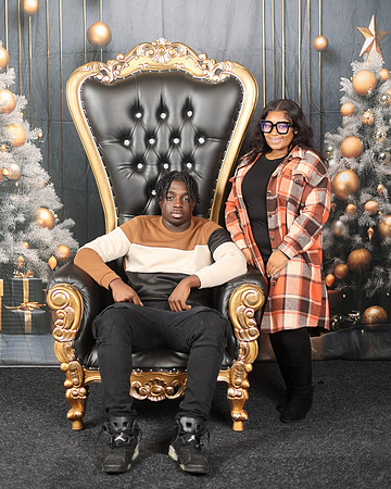 2024_Christmas_Alisha-22