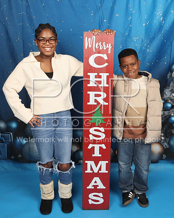 2024_Holiday_D_Kyles-30