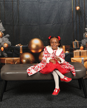 2024_Christmas_Victoria-2
