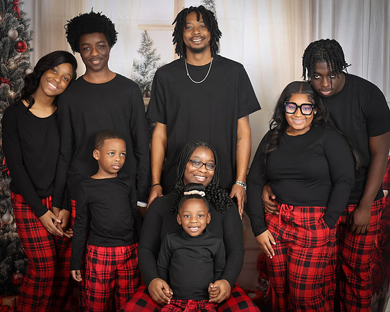 2024_Christmas_Alisha-28