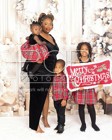 2024_Christmas_LaTashia-6