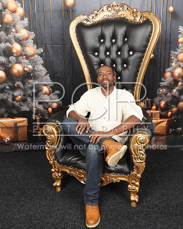 2024_Holiday_D_Kyles-27