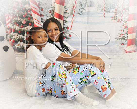 2024_Christmas_Patsy-3