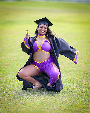 2025_Grad_Maddy-83