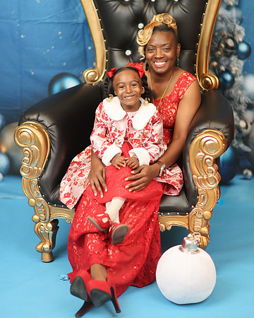 2024_Christmas_Victoria-13