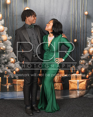 2024_Christmas_Tiffany-31