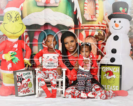 2024_Christmas_Brandi-22
